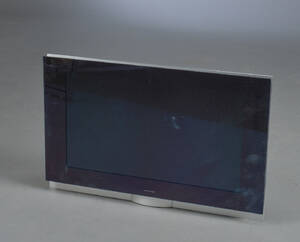 Beovision 7-32 med DVD og Beo4 fjernbetjening 2