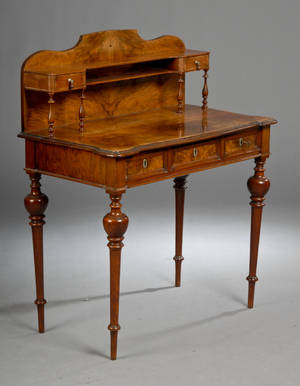 Dameskrivebord af nøddetræ, ca. 1880