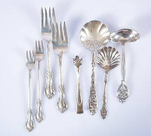 SILVERFÖREMÅL, 8 delar, vikt 205,5 gram.