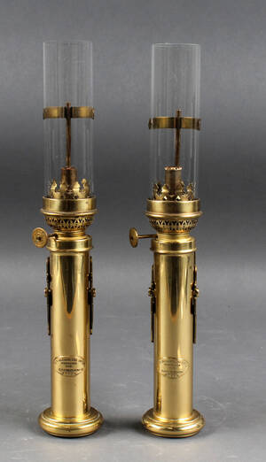 G.V. Harnisch Eftf. Et par væghængte skibslamper, messing 2