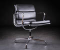 Charles Eames. Soft Pad armstol, Model EA-208  Denne vare er sat til omsalg under nyt varenummer 4118684