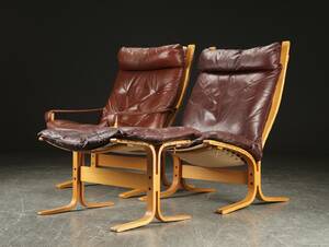 Ingmar Relling. Par lænestole med skammel, model Siesta 3