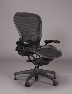 Donald Chadwick  William Stump , Kontorstol model Aeron 