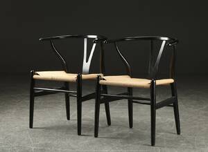 Hans J. Wegner. Et par Y- stole, model CH24 2