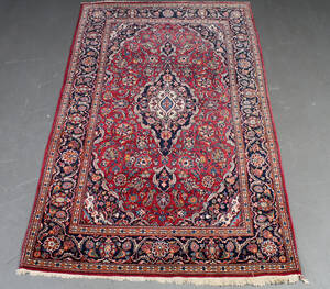 Isfahan tæppe, uld på bomuld, 216 x 135 cm.