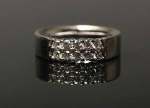 Ring udført i platin med 10 brillanter, ca. 0.60 ct. Denne vare er sat til omsalg under nyt varenummer 4518222