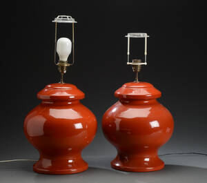 Et par bordlamper af porcelæn. 1900-2000-tallet. 2