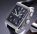 Tag Heuer Monaco Chronograph. Herreur i stål med sort skive, ca. 2010 
