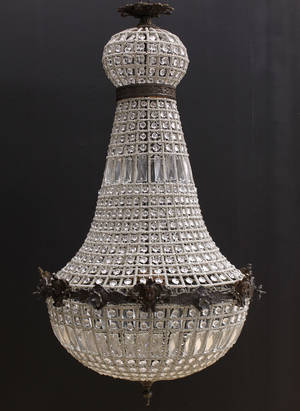 Ljuskrona med glasprismor, 1900-talets andra hälft.