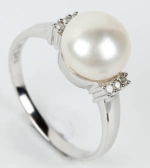 Perle- og diamant ring