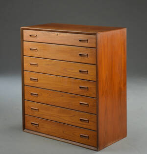 Møbelproducent. Kommode af teak