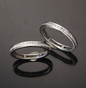 Allianceringe med brillanter, samlet ca. 1.92 ct, 18 kt hvidguld 2