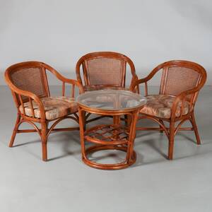 ROTTINGGRUPP Bord och 3st karmstolar