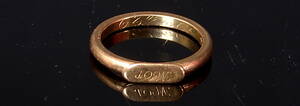 RING, 18k guld, vikt ca 4,1 gr.