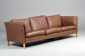 Dansk møbelproducent. 3-pers. sofa, bøffellæder