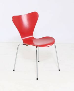 Arne Jacobsen. Syver stol model 3107 