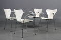 Arne Jacobsen. Fire armstole, model 3207 4  