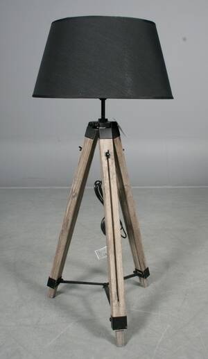 Wiinback Gulvlampe. Justerbar gulvlampe på trefod Denne vare er sat til omsalg under nyt varenummer 4136241