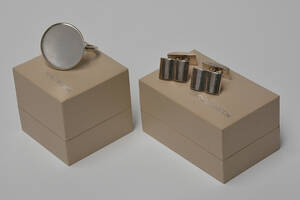 Georg Jensen. Ring samt et par manchetknapper af sterlingsølv. 3