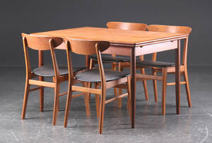 Spisebord med hollandsk udtræk samt Farstrup stole, teak og bøg 5