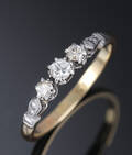 Brillantring af 18 kt. guld og platin. 1900-tallets midte Denne vare er sat til omsalg under nyt varenummer 4694723