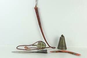 SOUVENIRFÖREMÅL, bl.a. piska, bomerang