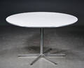 Arne Jacobsen. Cirkulært spisebord Ø 120