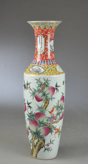Stor kinesisk vase af porcelæn, 19002000-tallet