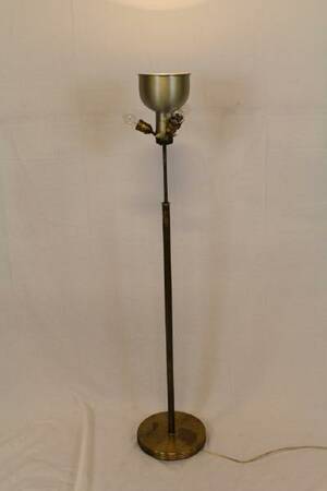 GOLVLAMPA MÄSSING, H 151 CM