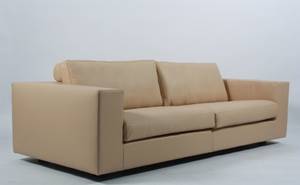 JENSEN DESIGN  Klassisk dansk designet kvalitetssofa, 3-pers. Sandfarvet