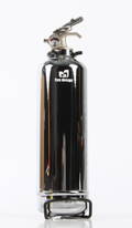 Fire design, brandslukker af krom.