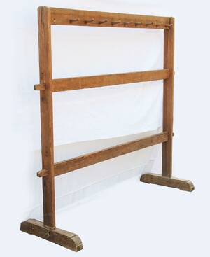 Klädhängare, allmoge, 1800-tal