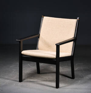 H. J. Wegner. Armstol af sortlakeret træ, model 284. Getama