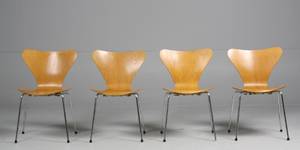 Arne Jacobsen 1902-1971. Fire stole, model 3107 af egetræ 4