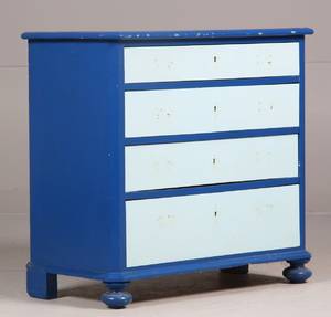 Kommode, bemalet fyrretræ