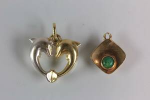 HÄNGENBERLOCKER, 2 st, guld, 18 k, 1,3 g