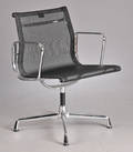 Charles Eames 1907 - 1978. Kontorstol, model EA-108