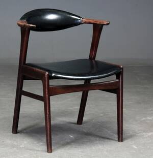 Dansk møbelproducent. Armstol af palisander