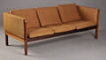 Hans J. Wegner 1914 - 2007. Fritstående tre-pers. sofa, model AP-62