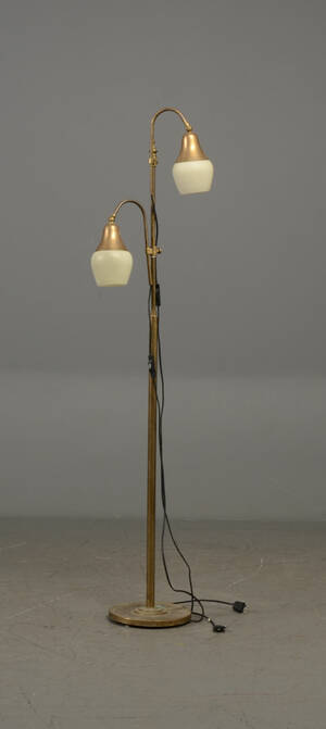 Standerlampe, to-armet, messing, 1900-tallet