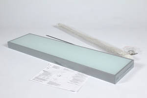 Flat 221 hyldelampe i aluminium