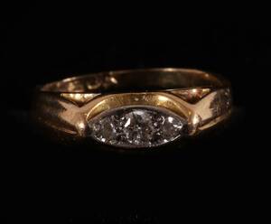 Ring i 18k