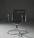 Charles  Ray Eames. Armstol model EA-108  Denne vare er sat til omsalg under nyt varenummer 4495371