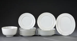 Bing  Grøndahl. Stel af porcelæn  Hvid Koppel 19 Denne vare er sat til omsalg under nyt varenummer 4797260