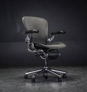 Donald Chadwick  William Stump. Multijusterbar kontorstol, model Aeron Executive Refurbished