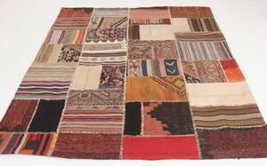 Persisk patchwork tæppe, 220x175 cm.  Denne vare er sat til omsalg under nyt varenummer 4335537