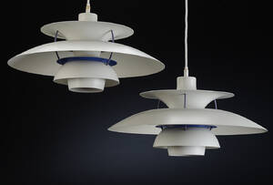 Poul Henningsen. Par PH5 pendler, hvid 2