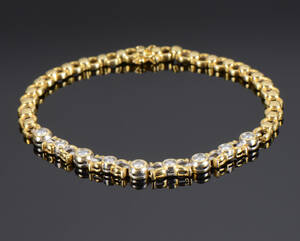 8368  Brillantarmbånd af 18 kt. guld, 0.45 ct