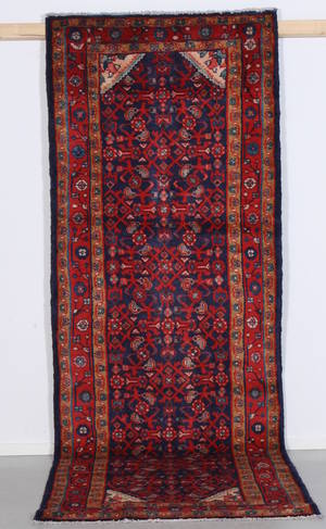 Persisk matta Mahal mått 301x108 cm.