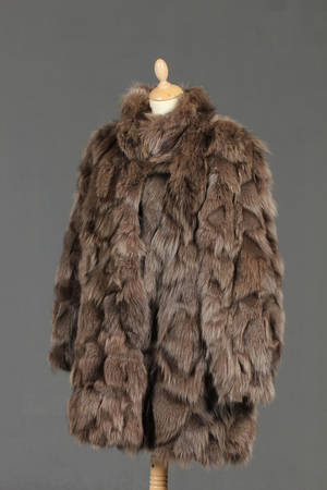 Frakke af mørk ræv med matchende foer